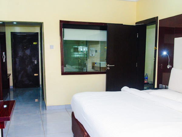 MINI AMBASSADOR SUITE - Image 2