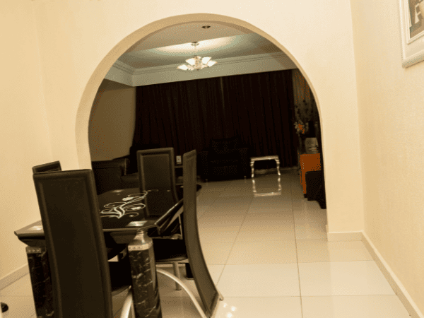 TOWER SUITE WITH ADJ ROOM - Image 3