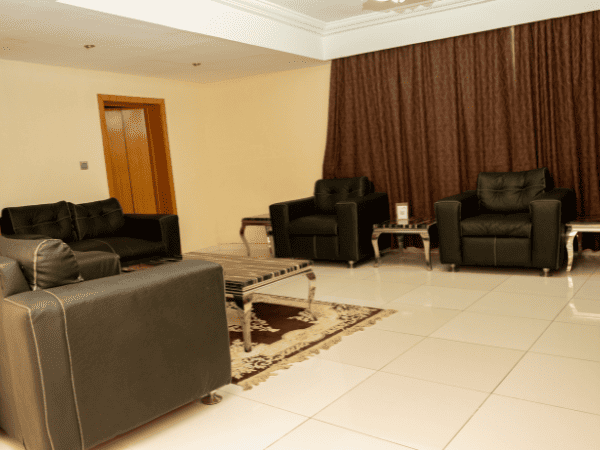 TOWER SUITE WITH ADJ ROOM - Image 4